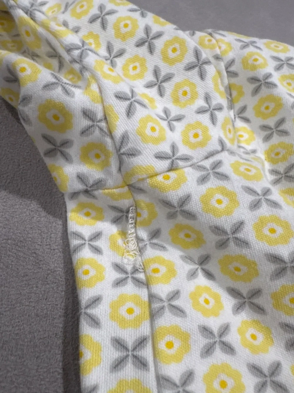 Offspring baby girl size 9 Months one piece Footie